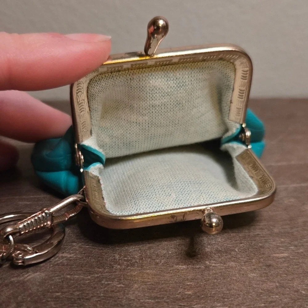 Vintage‎ Teal Mini Kiss Lock Coin Purse Keychain Faux Croc Y2K Retro